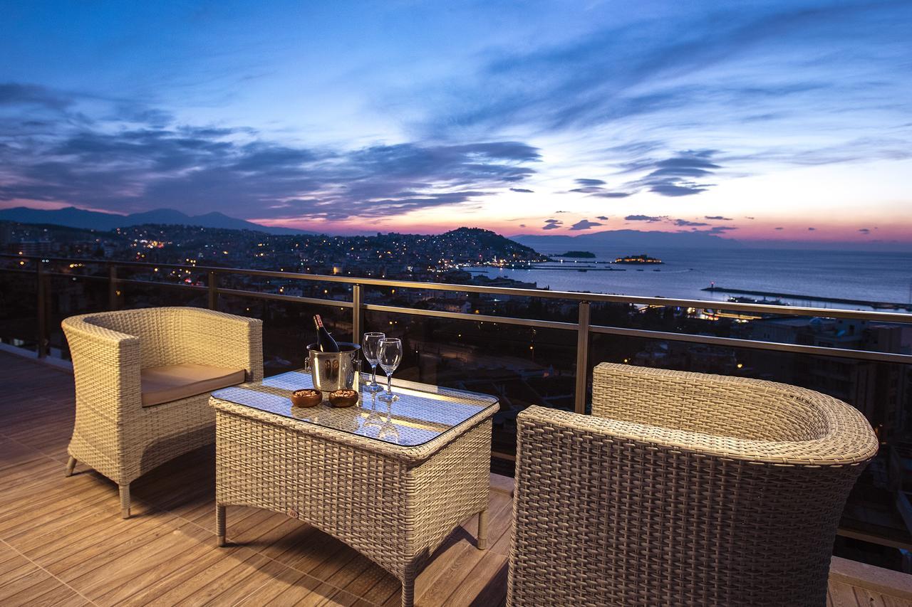 Demir Suit Hotel คูซาดาซี ภายนอก รูปภาพ