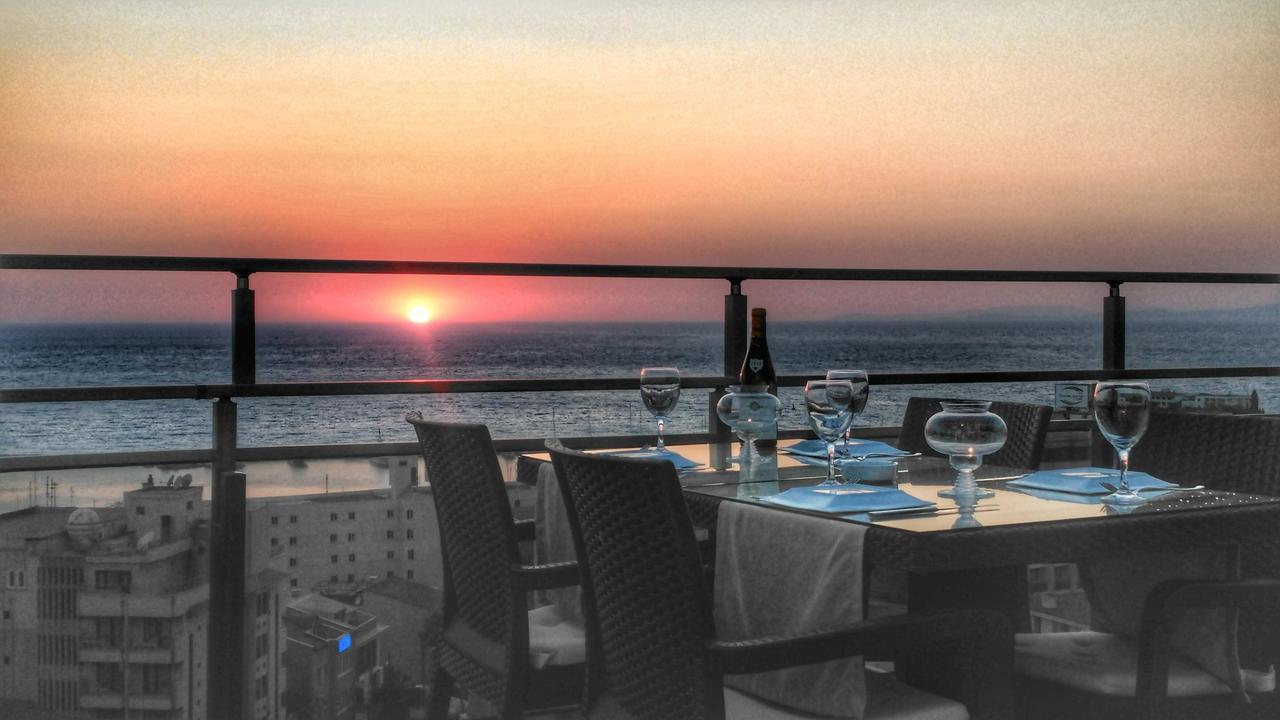 Demir Suit Hotel คูซาดาซี ภายนอก รูปภาพ